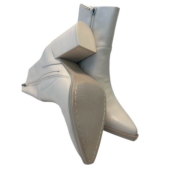 Steve Madden Women's Calabria Ankle Boot - Size 7.5, Chic and Trendy - Picture 8 of 8